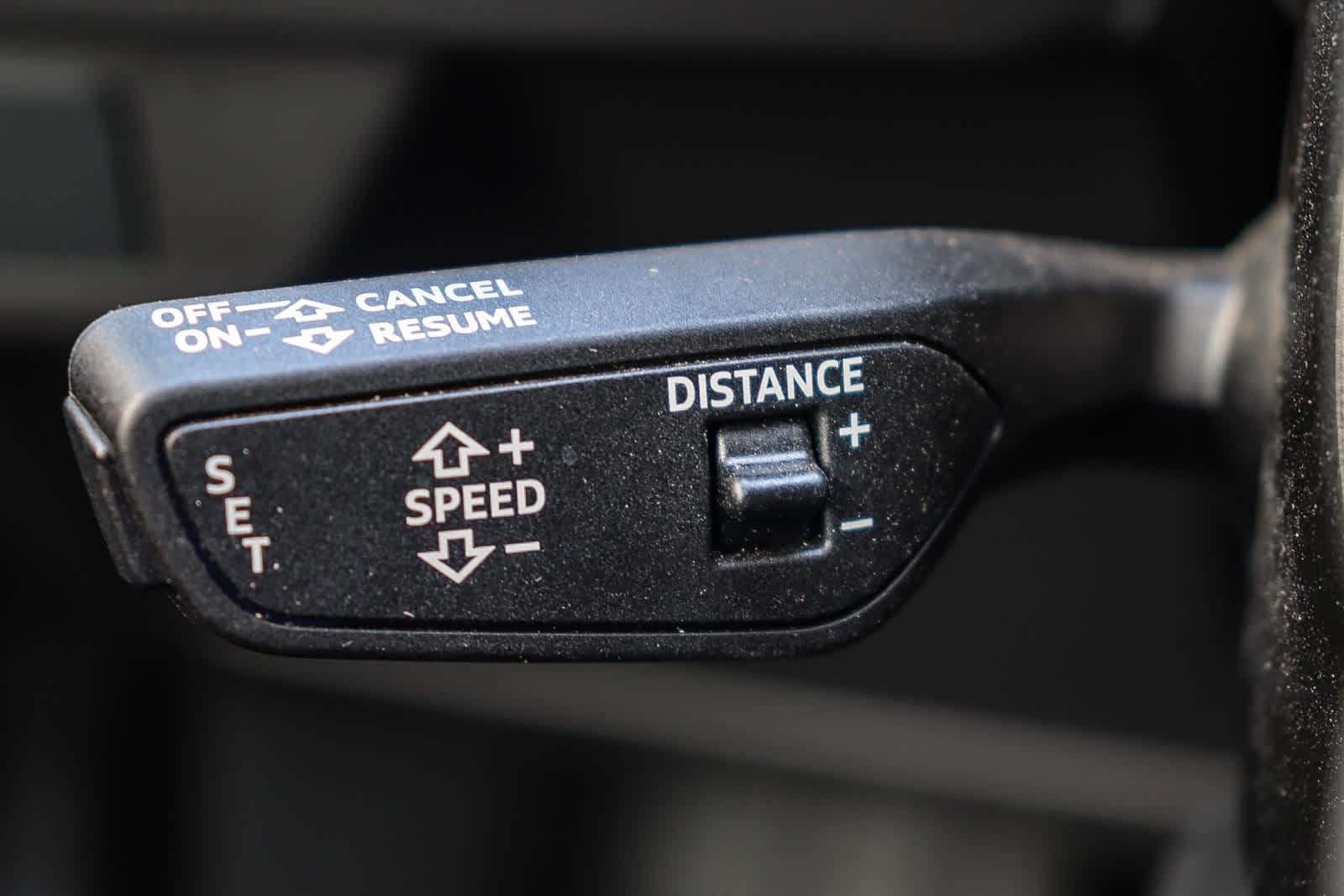 Thumbnail: 2023 Audi Q4 e-tron - 32