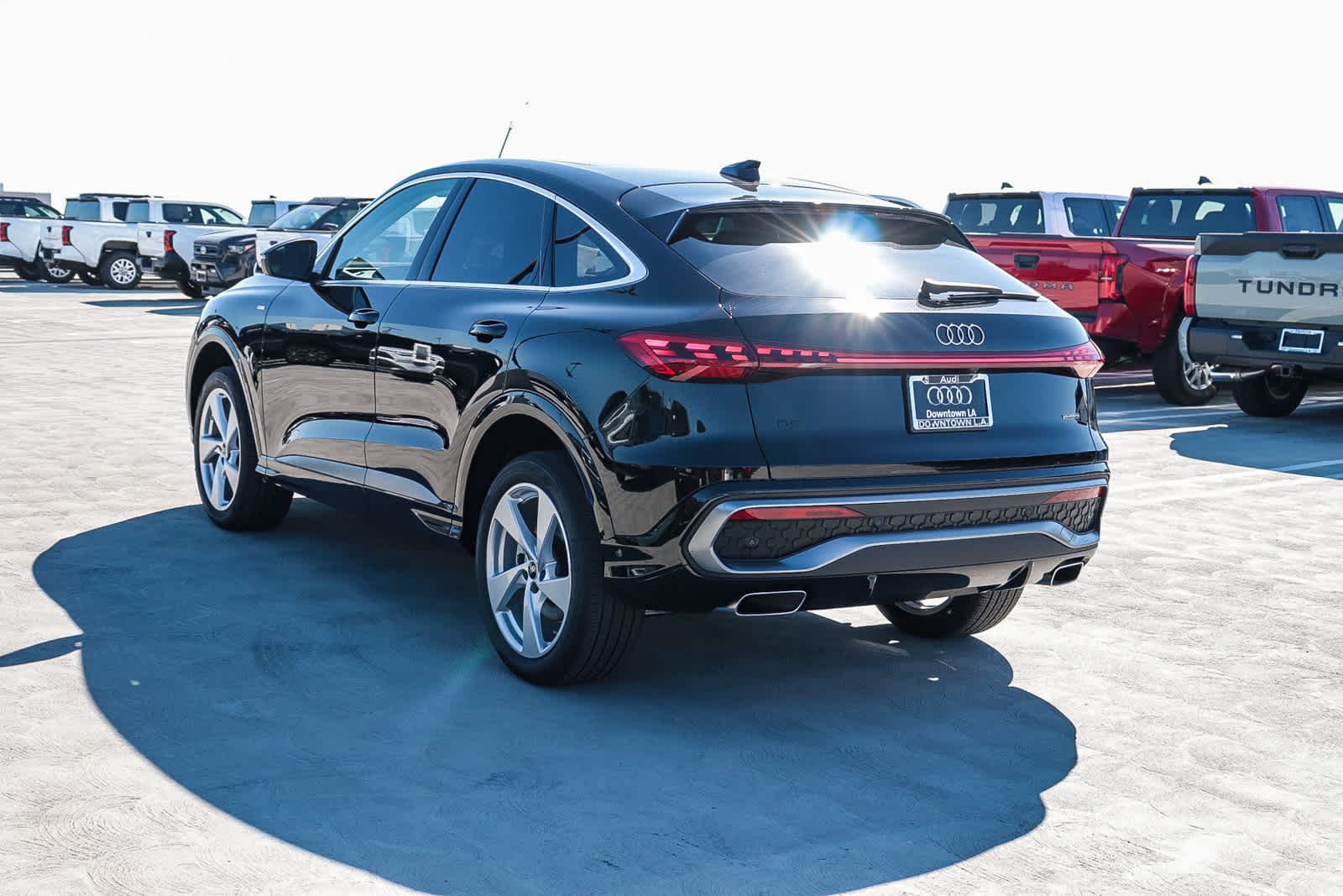 Thumbnail: 2025 Audi Q5 - 9