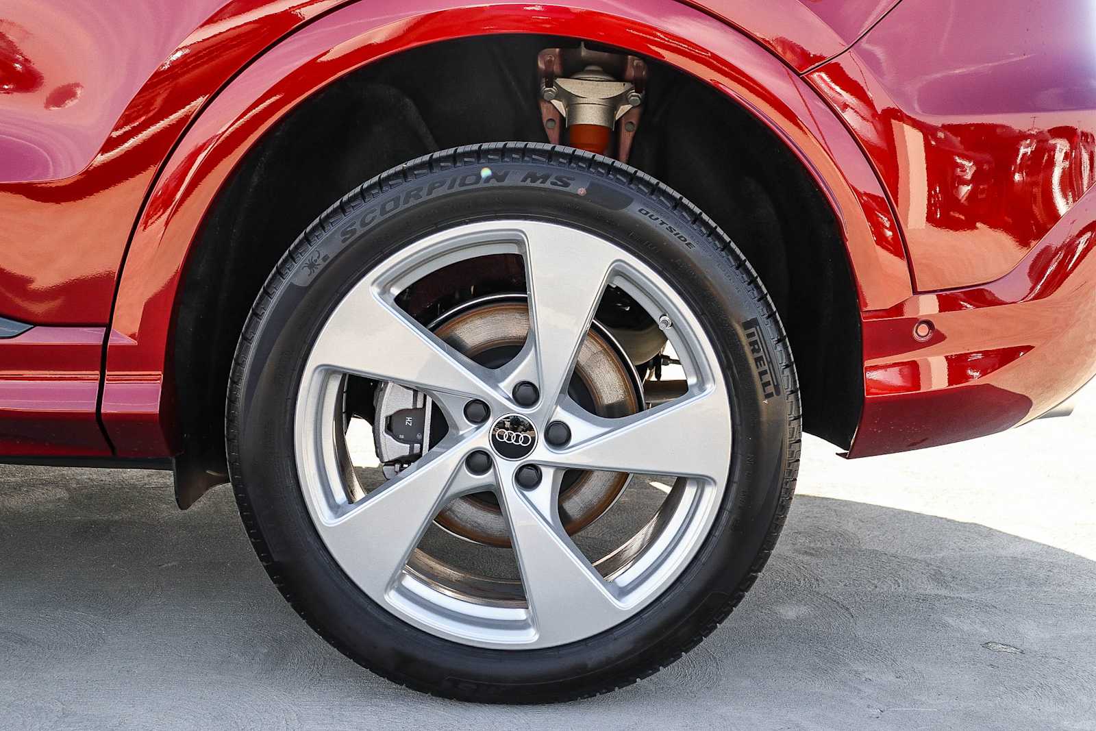 Thumbnail: 2025 Audi Q5 - 13