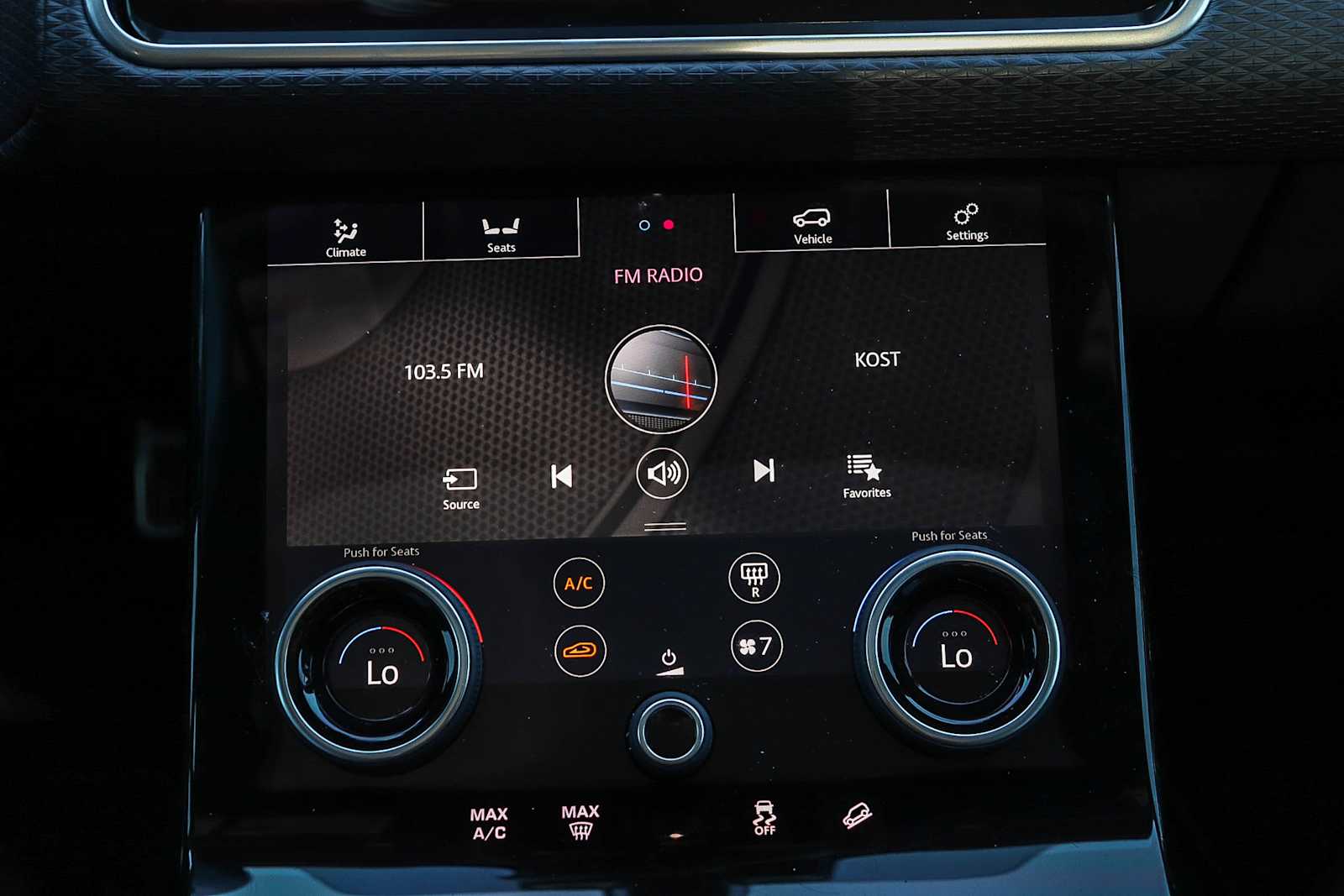 Thumbnail: 2020 Land Rover Range Rover Velar - 18