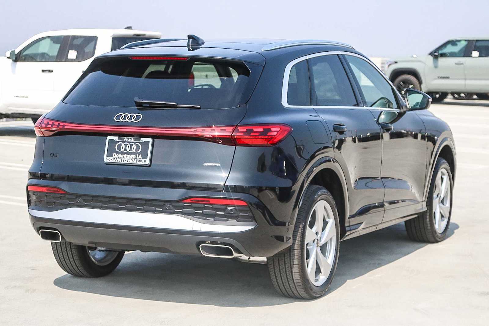 Thumbnail: 2025 Audi Q5 - 6