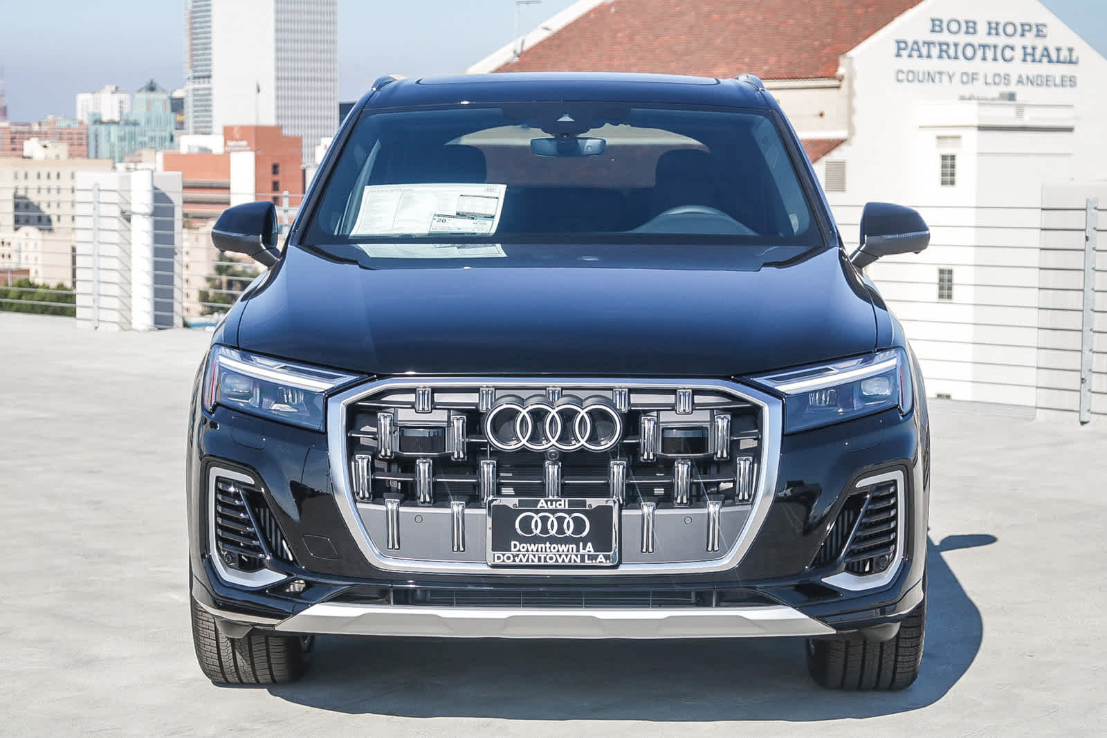 Thumbnail: 2025 Audi Q7 - 2