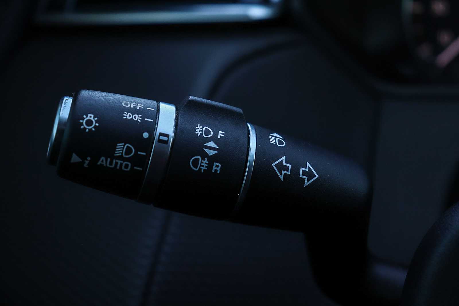 Thumbnail: 2020 Land Rover Range Rover Velar - 30