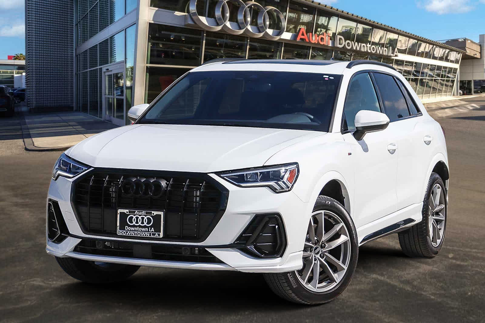 Thumbnail: 2025 Audi Q3 - 1