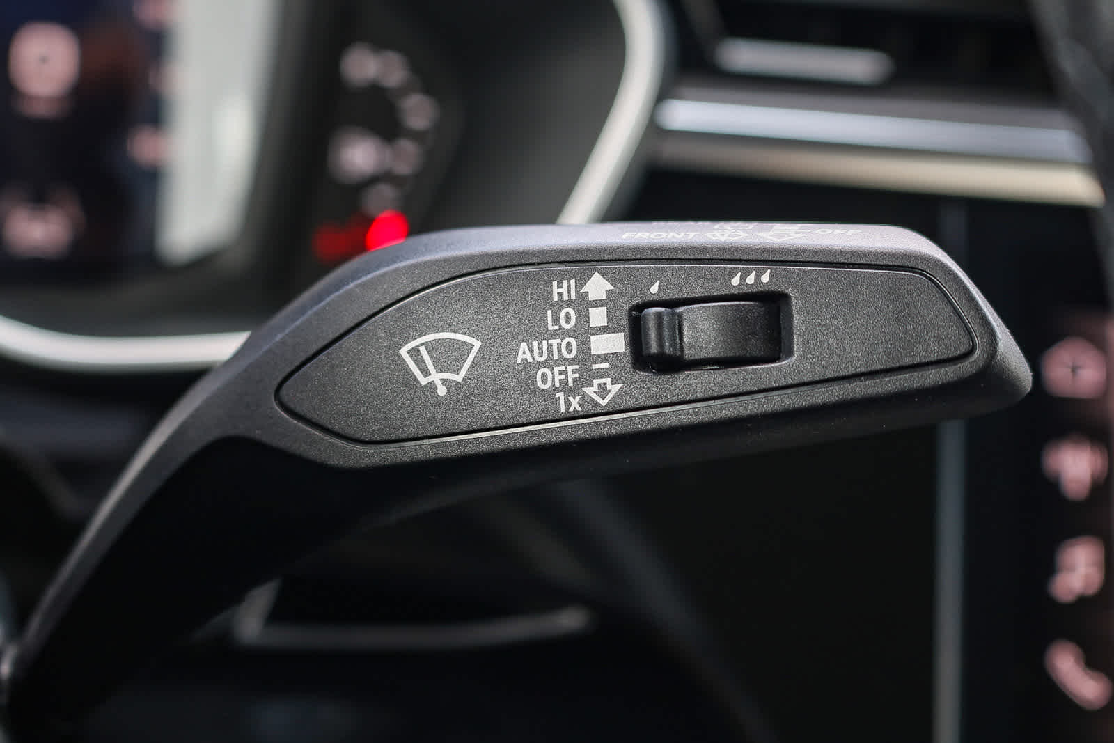 Thumbnail: 2025 Audi Q3 - 35