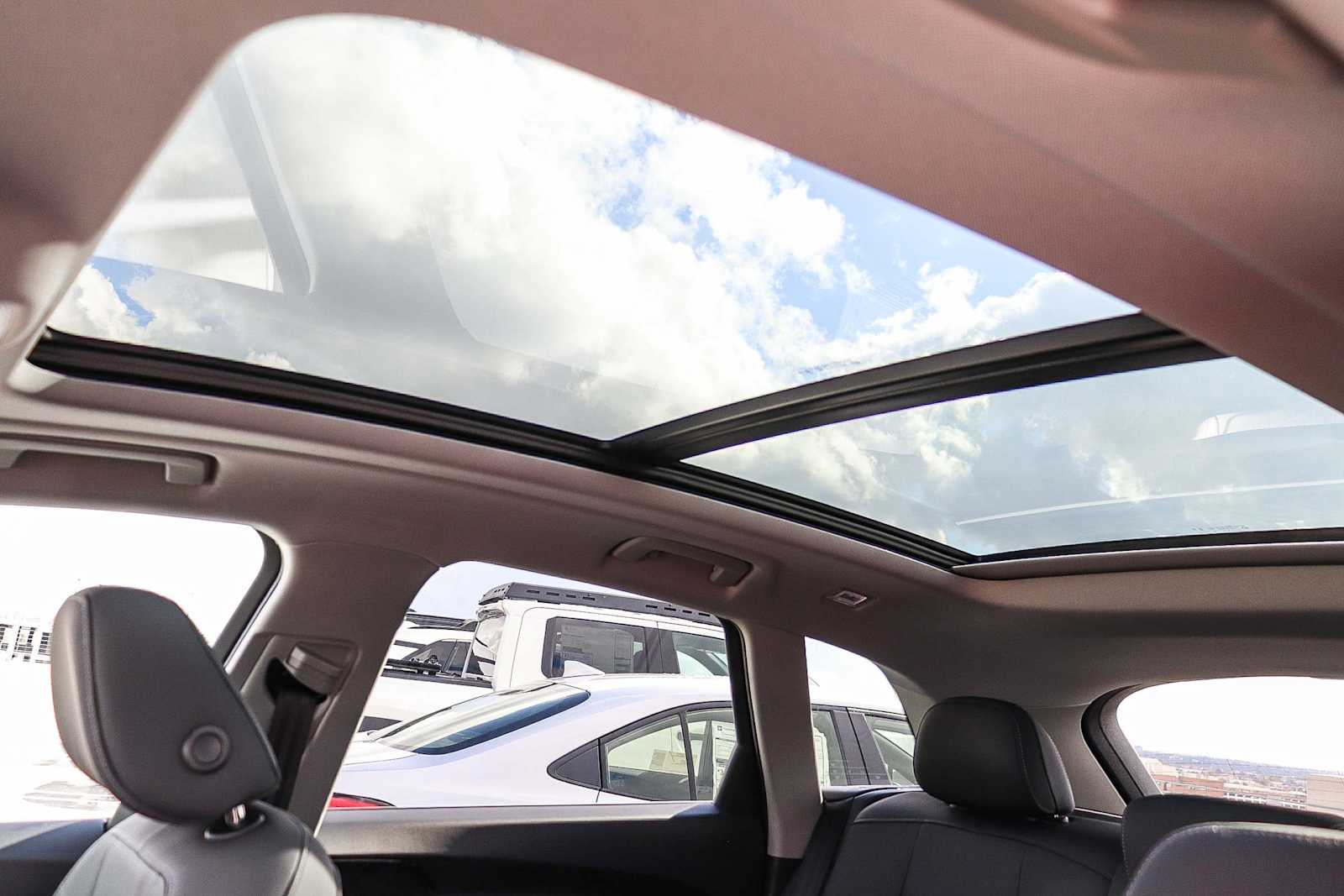 Thumbnail: 2025 Audi Q5 - 34