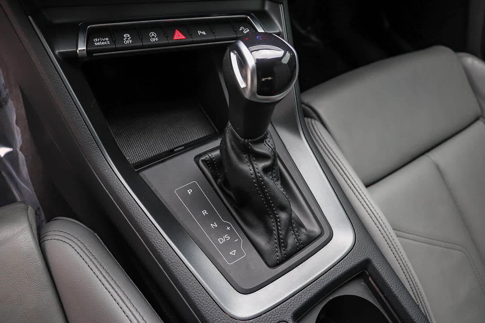 Thumbnail: 2023 Audi Q3 - 26