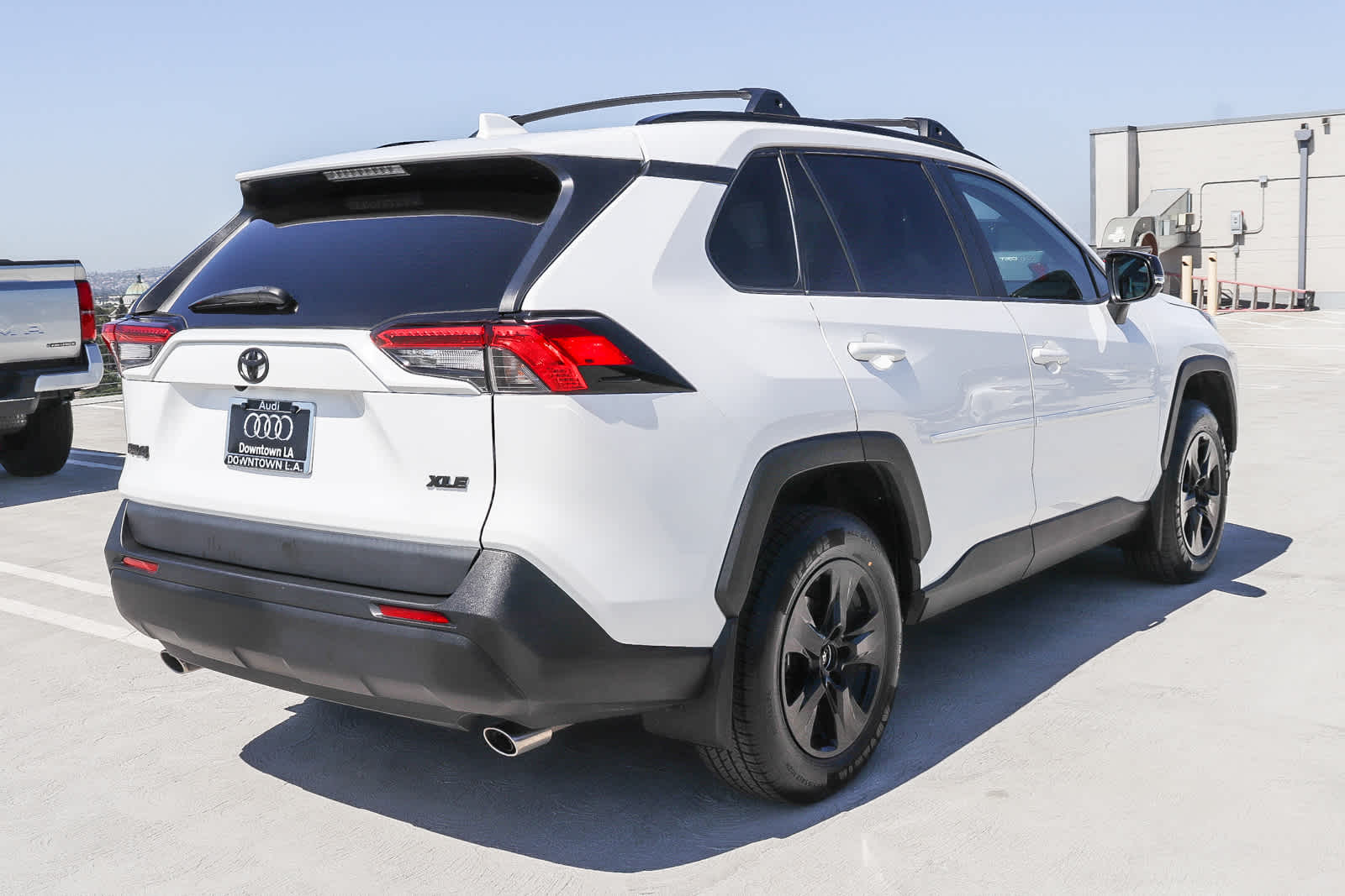 Thumbnail: 2021 Toyota RAV4 - 4