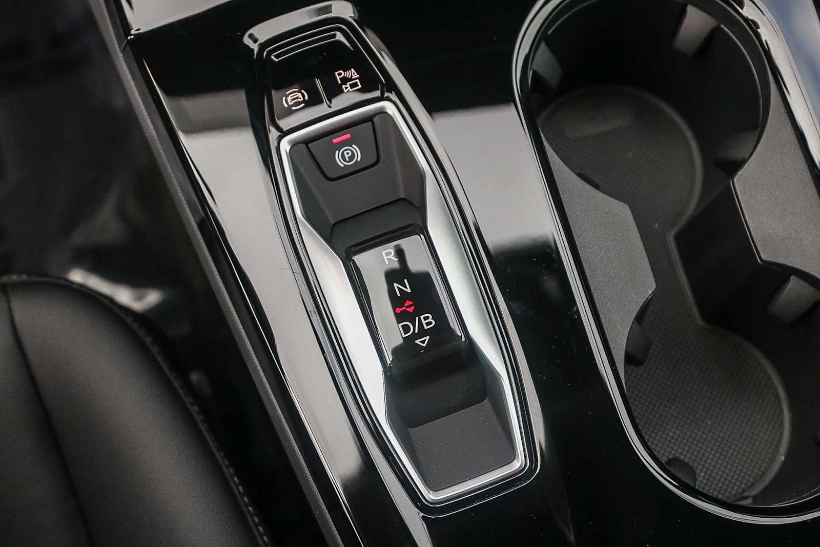 Thumbnail: 2025 Audi Q6 e-tron - 20