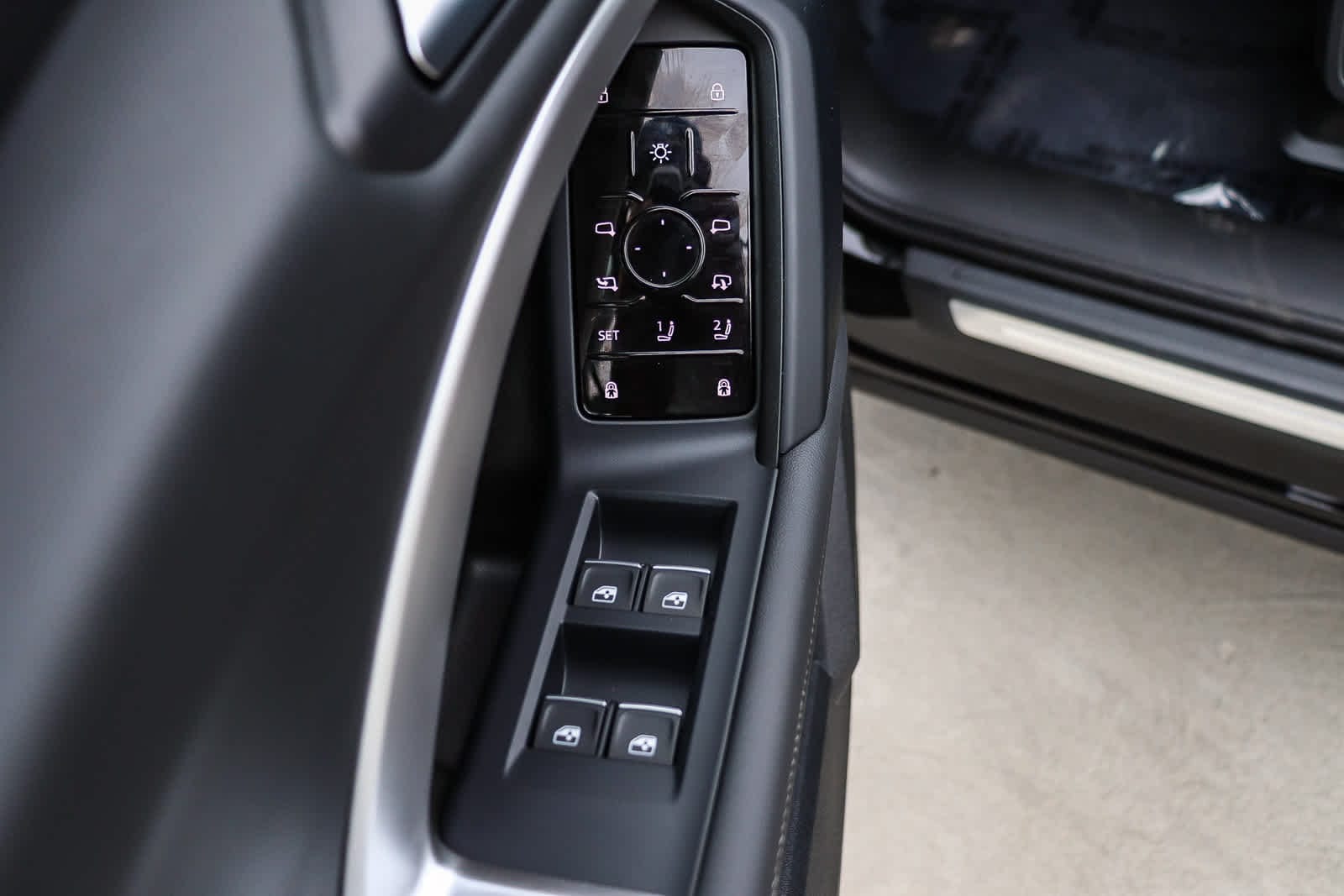 Thumbnail: 2025 Audi Q5 - 25