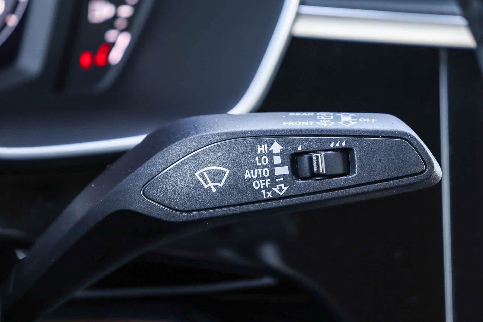 Thumbnail: 2025 Audi Q3 - 32