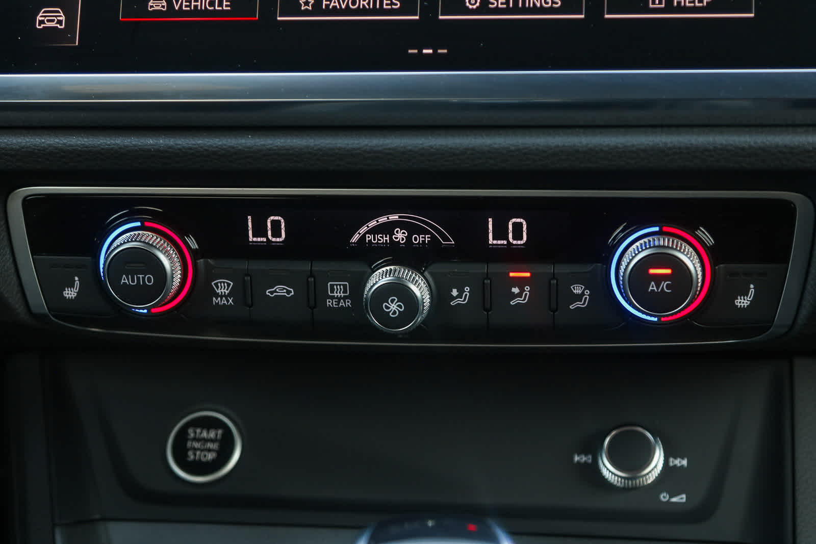 Thumbnail: 2025 Audi Q3 - 19