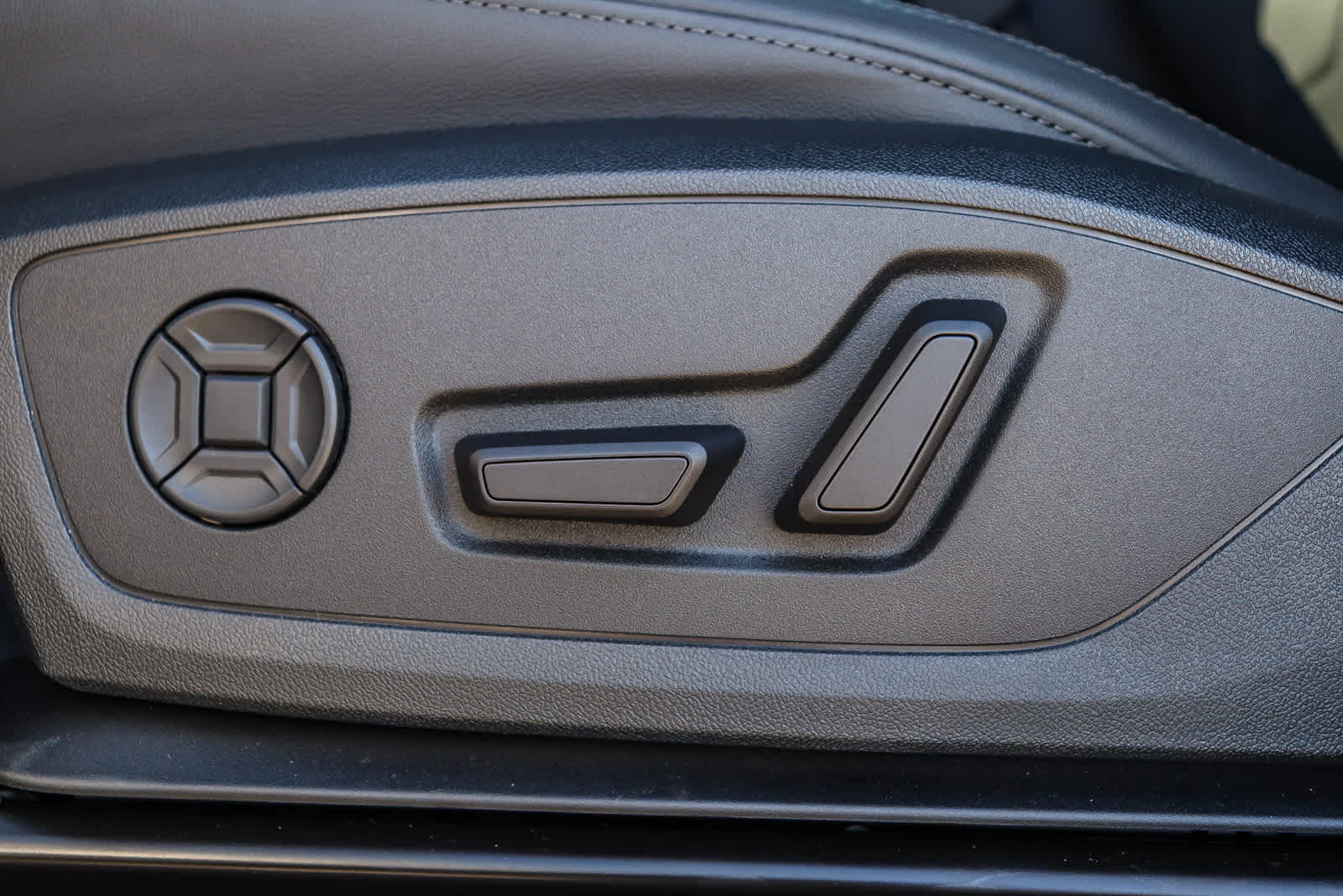 Thumbnail: 2025 Audi Q3 - 27