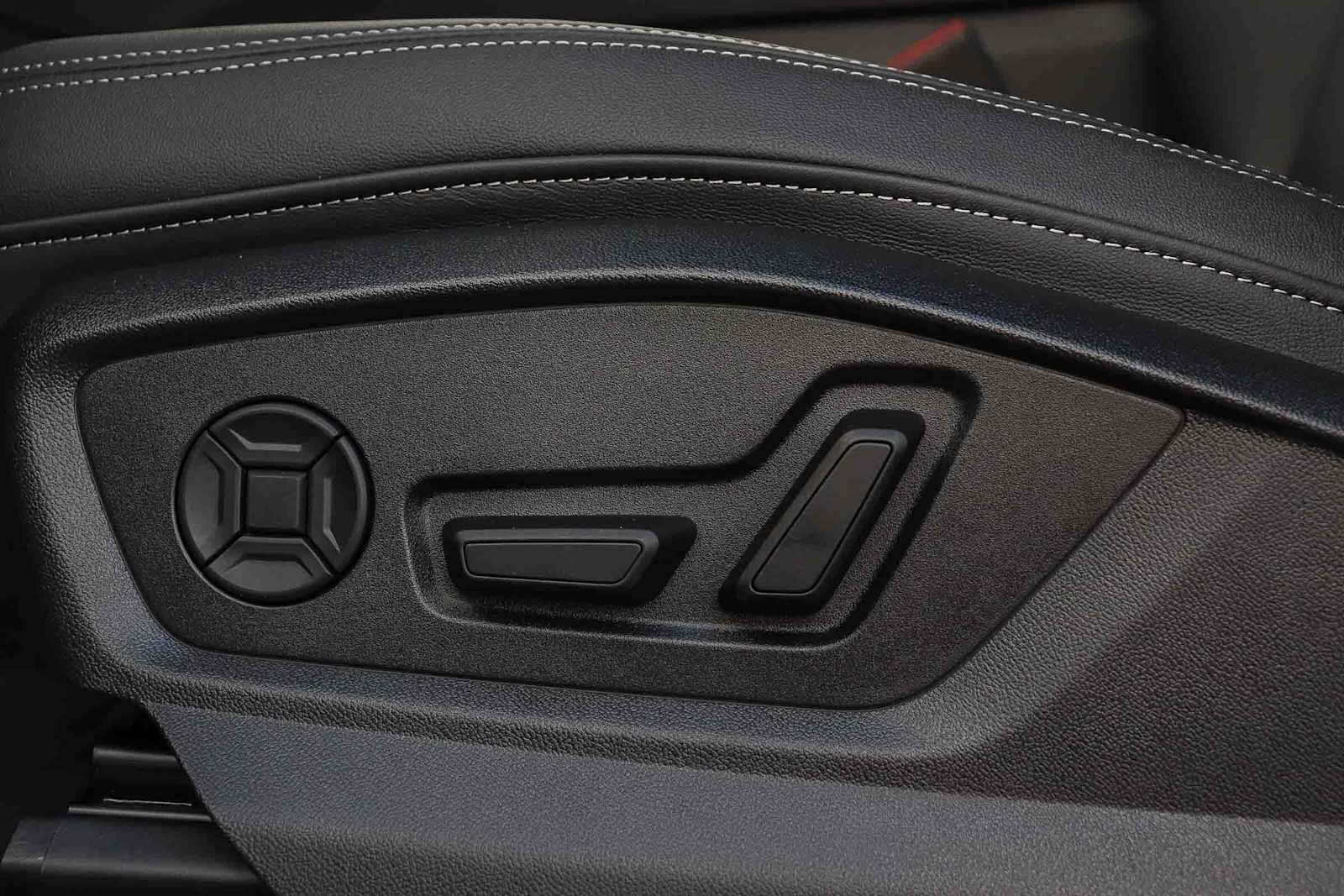 Thumbnail: 2026 Audi Q8 - 27