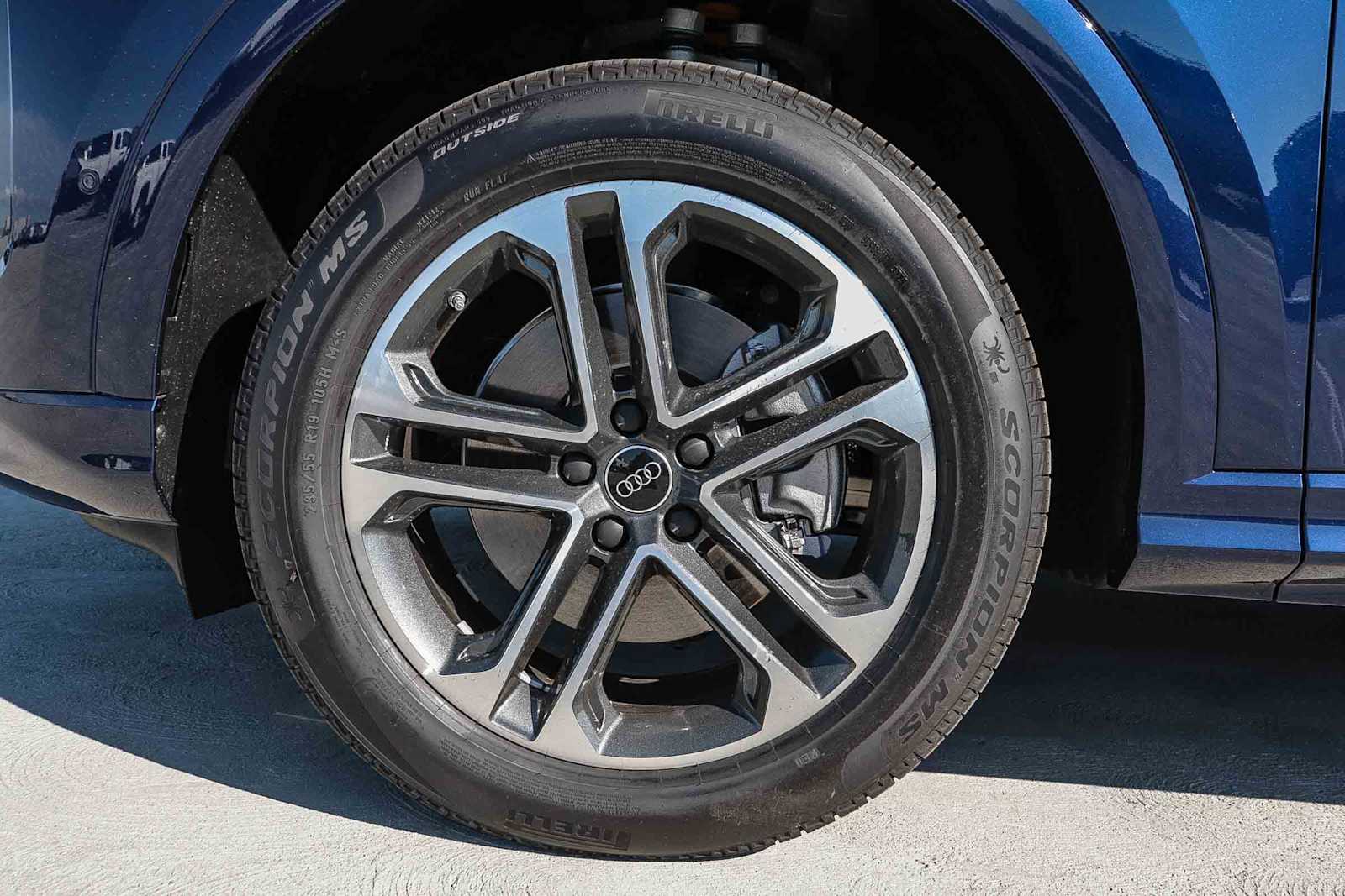 Thumbnail: 2025 Audi Q5 - 14