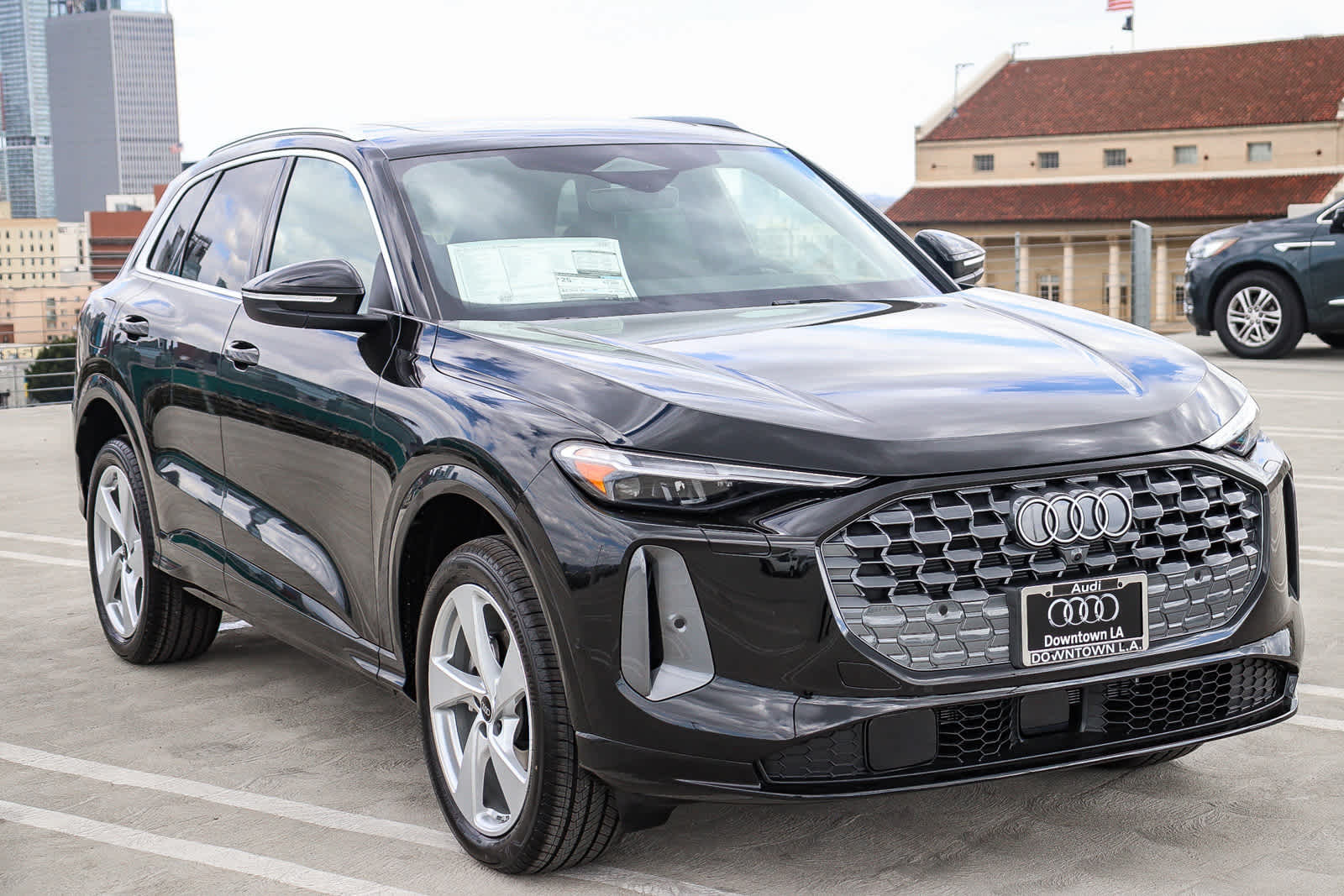 Thumbnail: 2025 Audi Q5 - 3