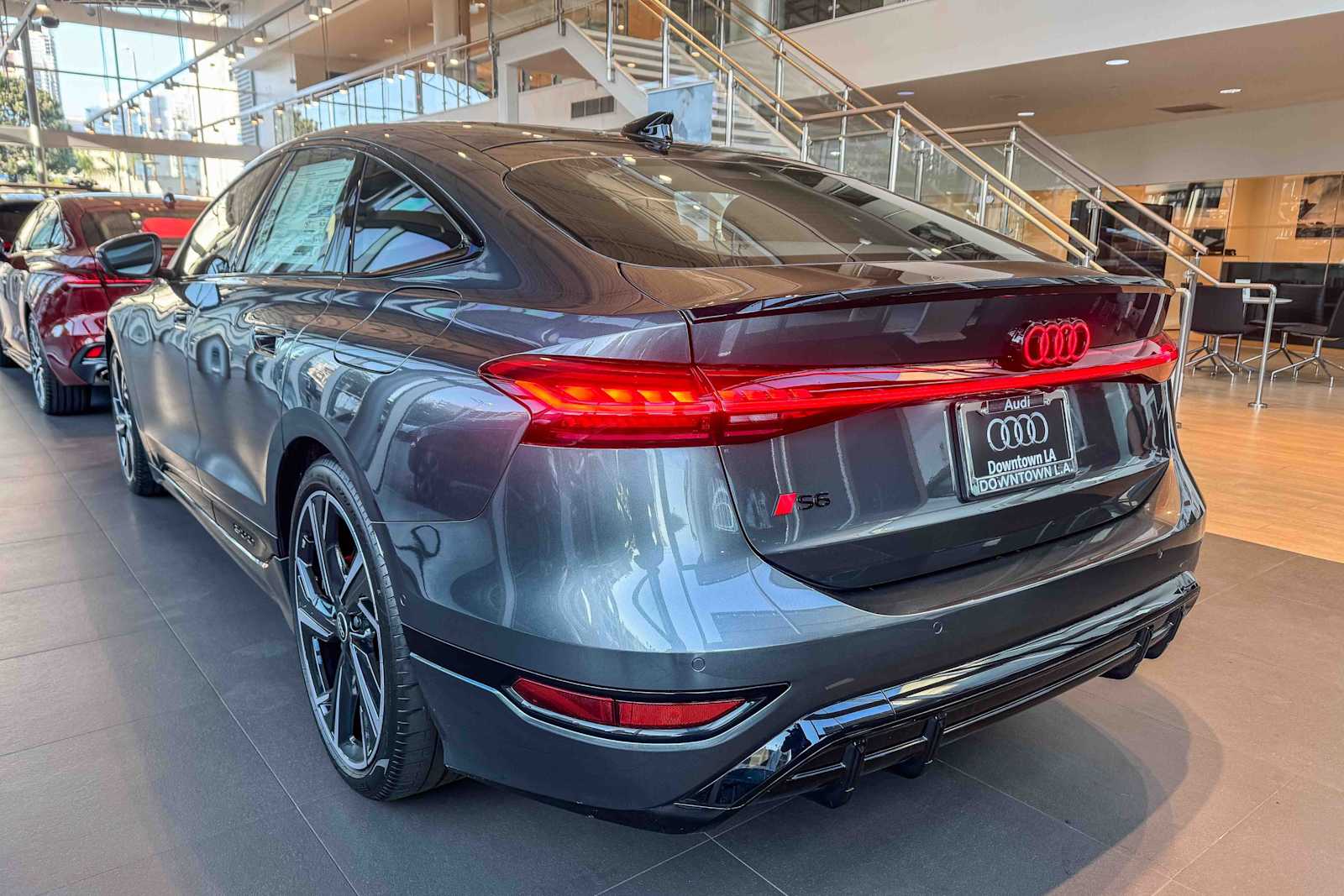 Thumbnail: 2025 Audi e-tron S - 4
