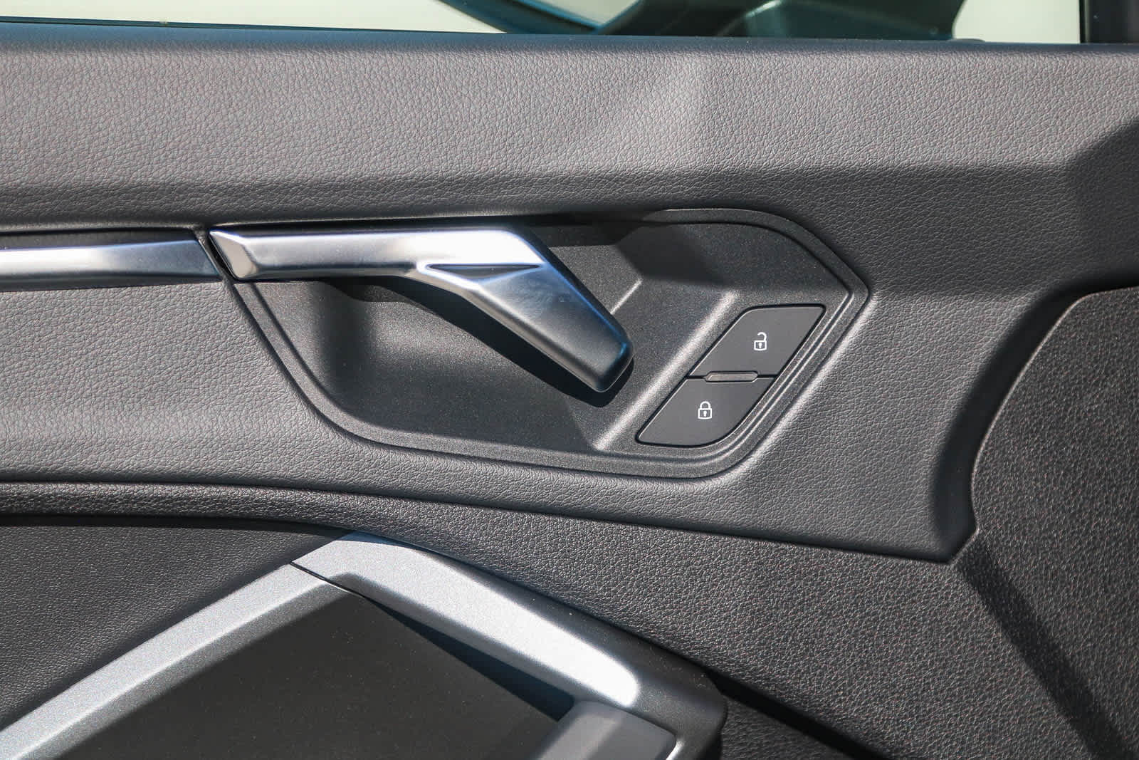 Thumbnail: 2025 Audi Q3 - 34