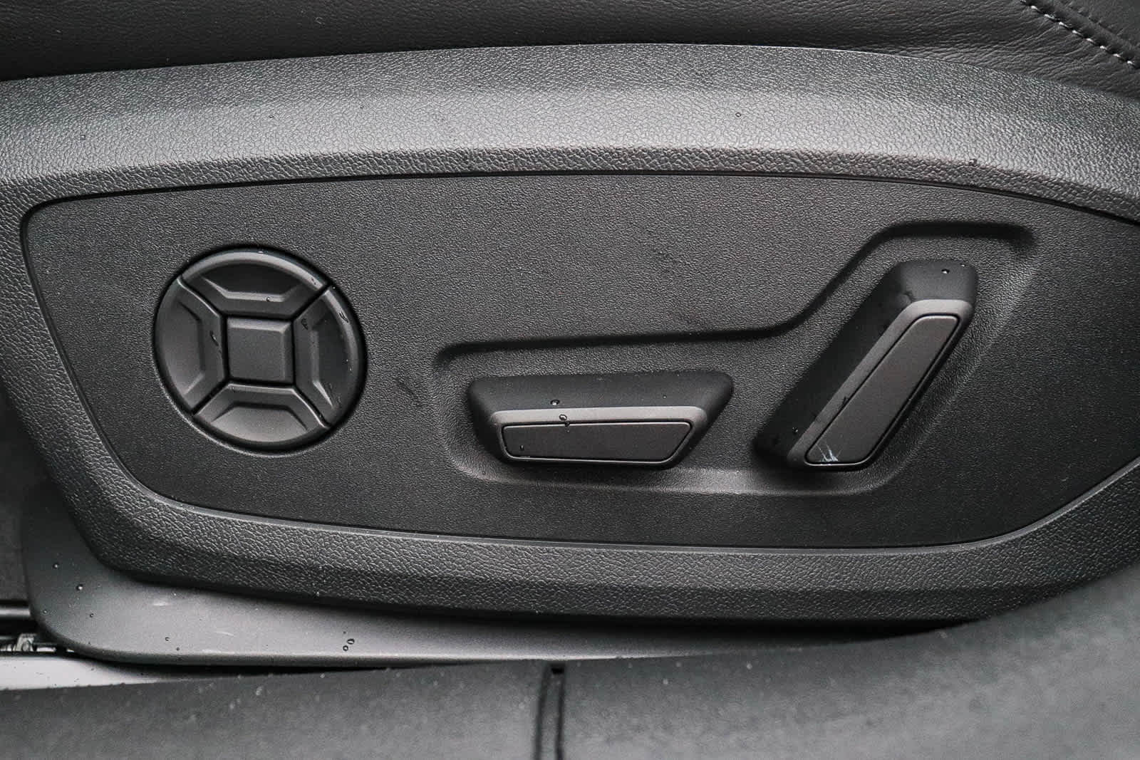 Thumbnail: 2026 Audi A6 - 25