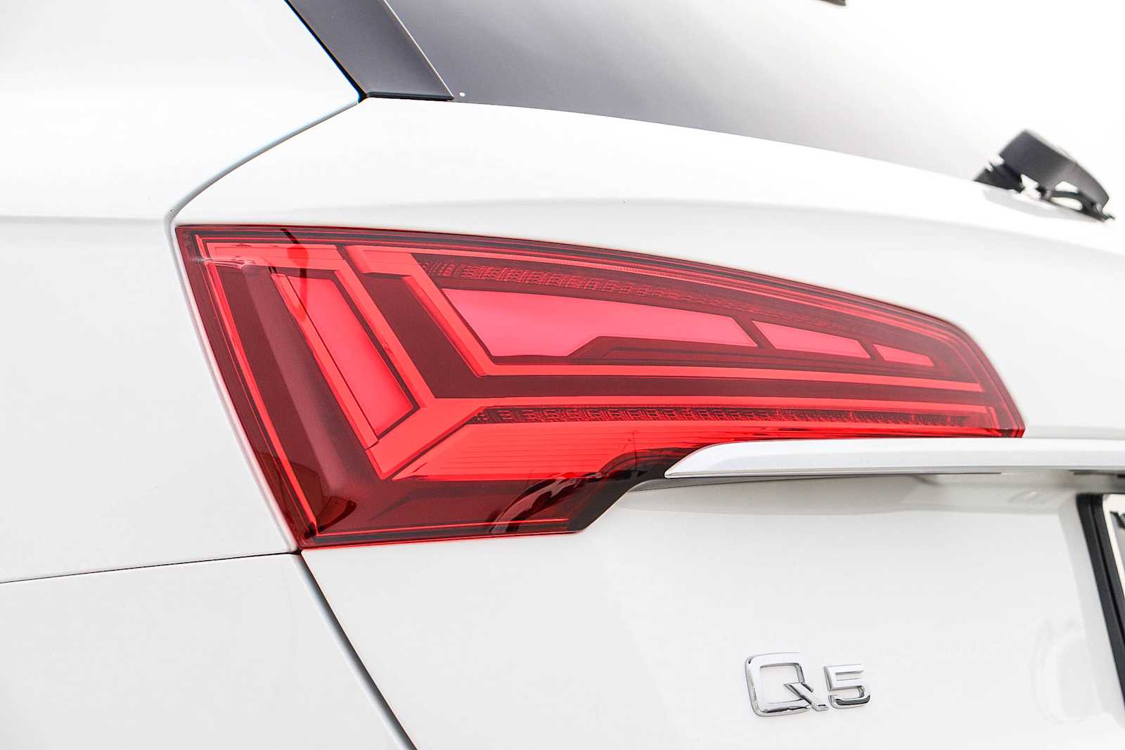 Thumbnail: 2022 Audi Q5 - 12