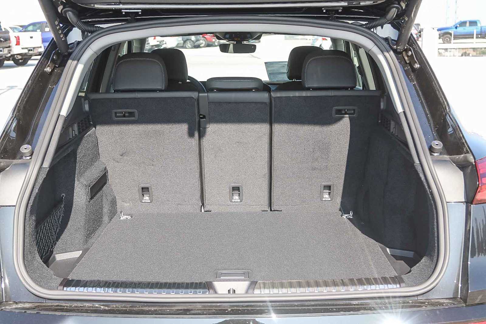 Thumbnail: 2025 Audi Q5 - 27