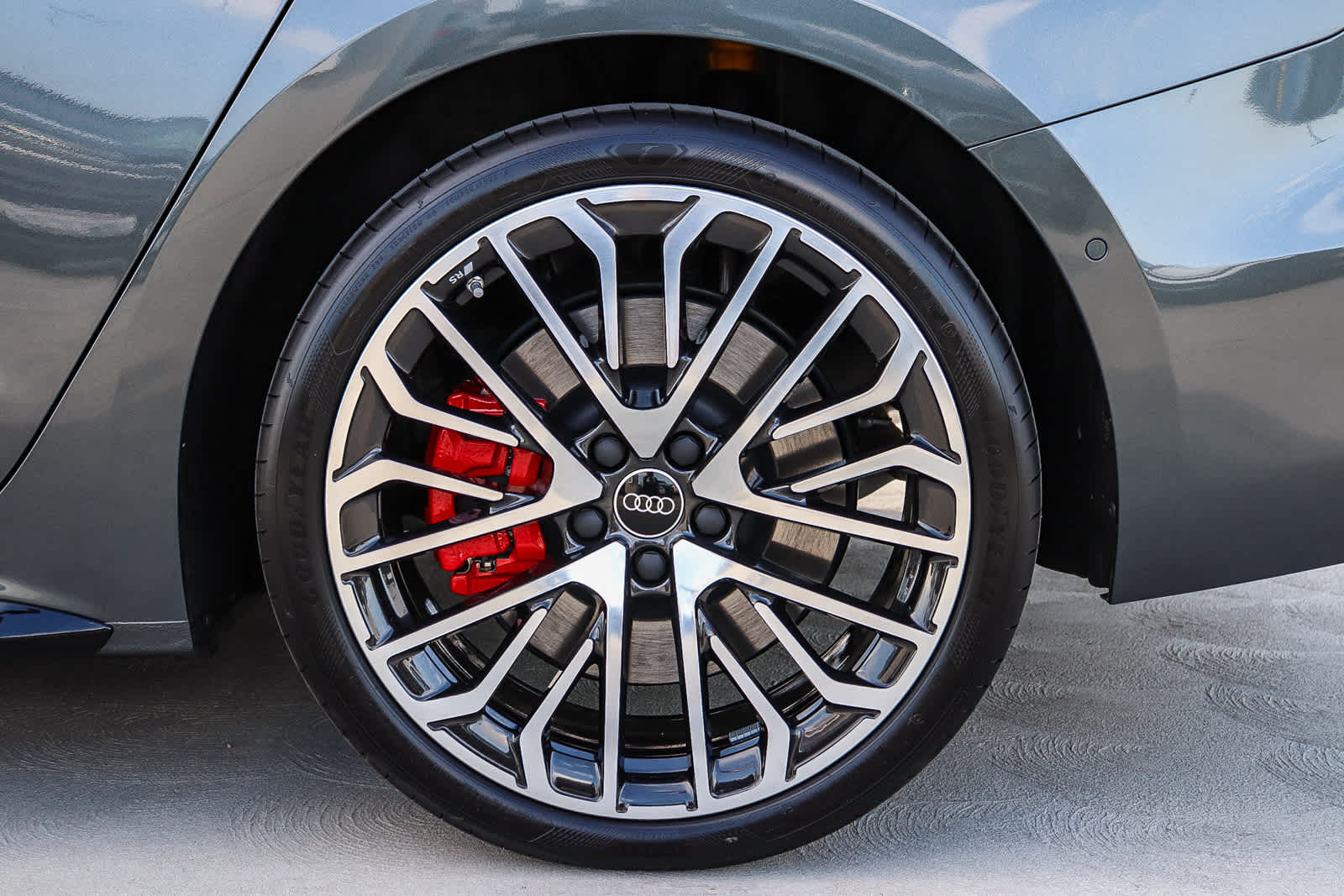 Thumbnail: 2025 Audi S5 - 13