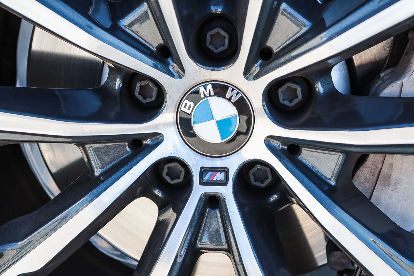Thumbnail: 2023 BMW X5 - 14