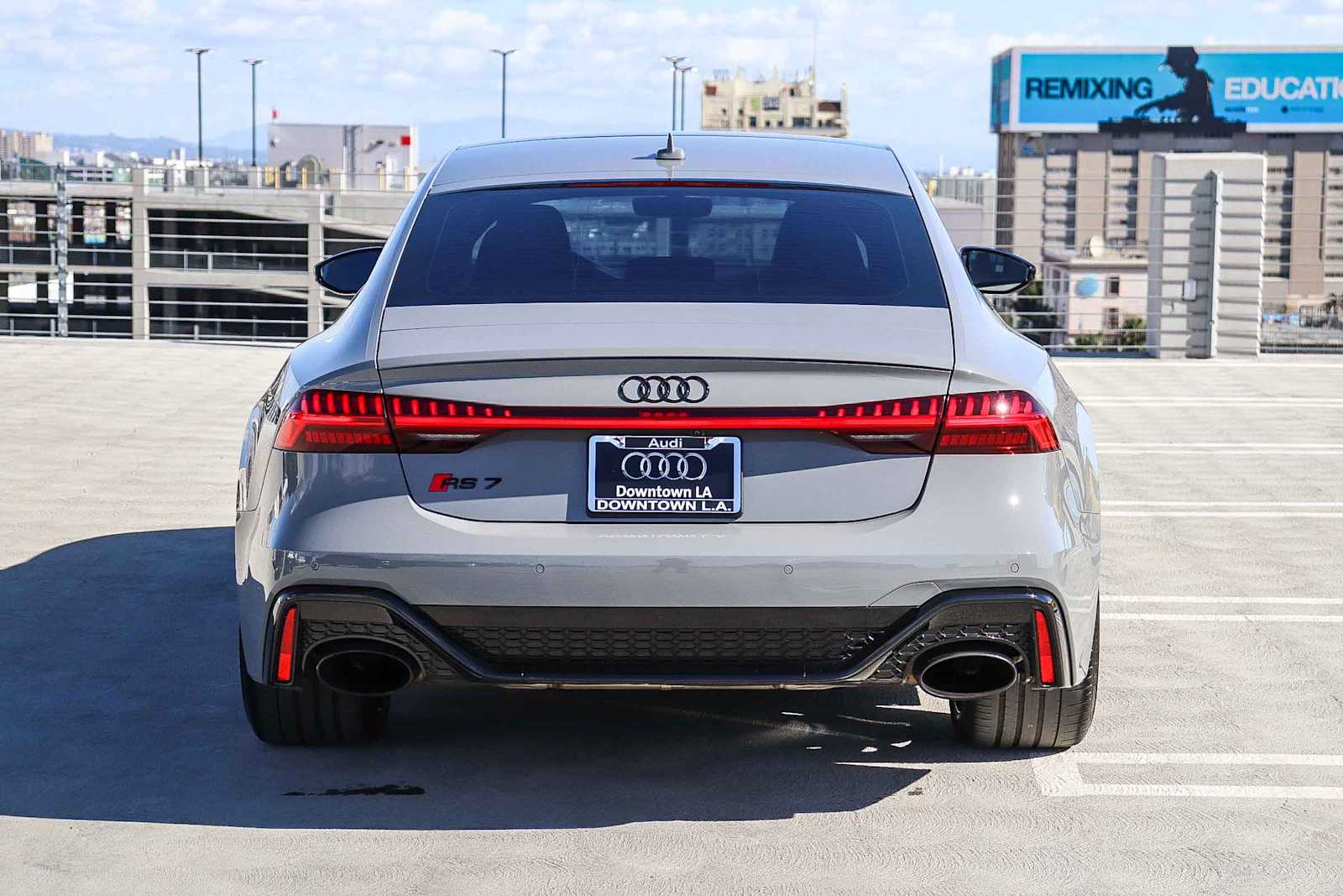 Thumbnail: 2023 Audi RS 7 - 5