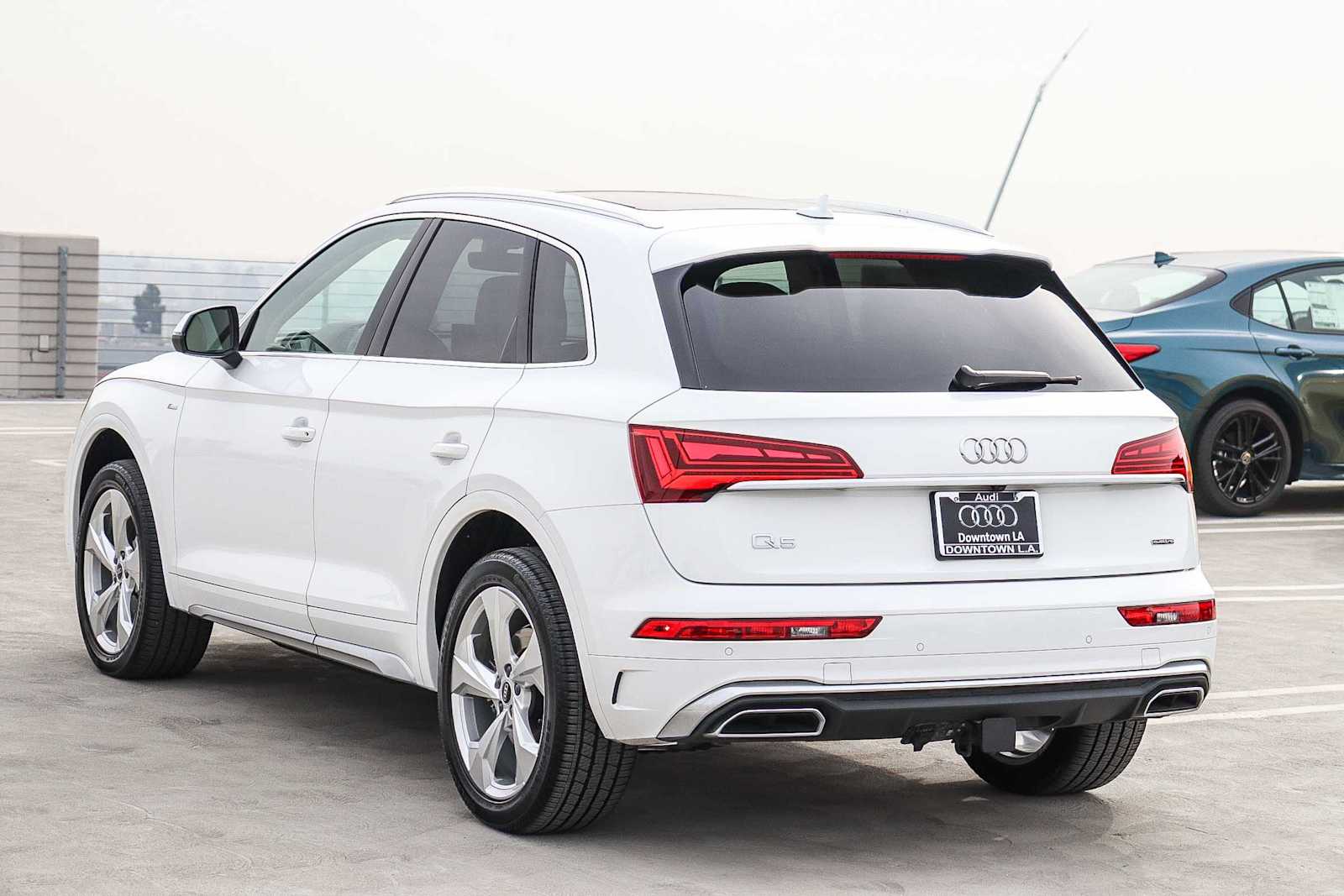 Thumbnail: 2022 Audi Q5 - 6