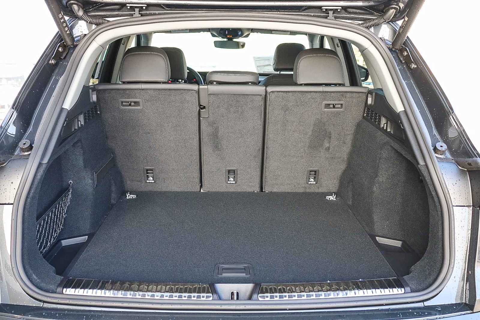 Thumbnail: 2025 Audi Q5 - 35