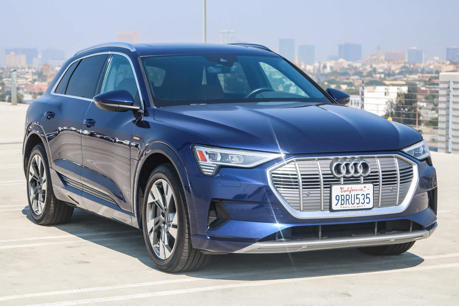 Thumbnail: 2022 Audi e-tron - 3