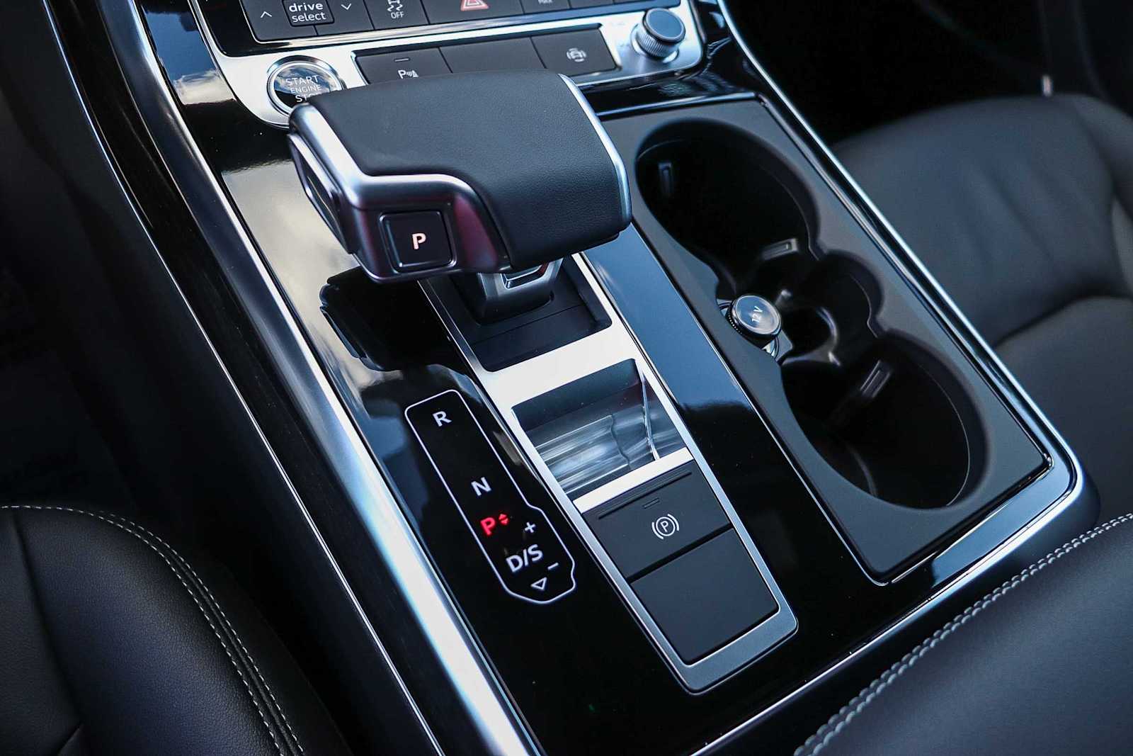 Thumbnail: 2026 Audi Q7 - 26