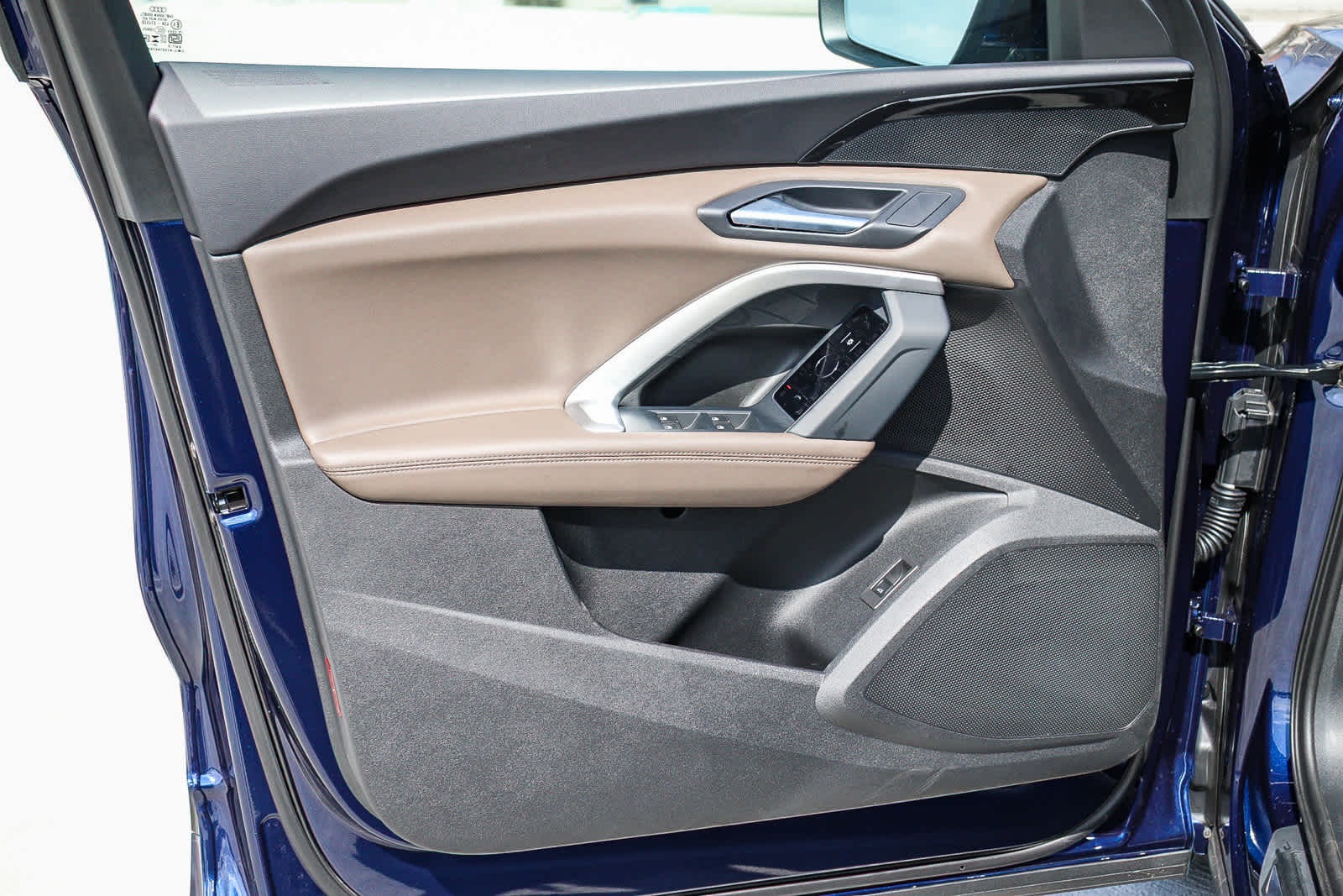 Thumbnail: 2025 Audi Q5 - 29