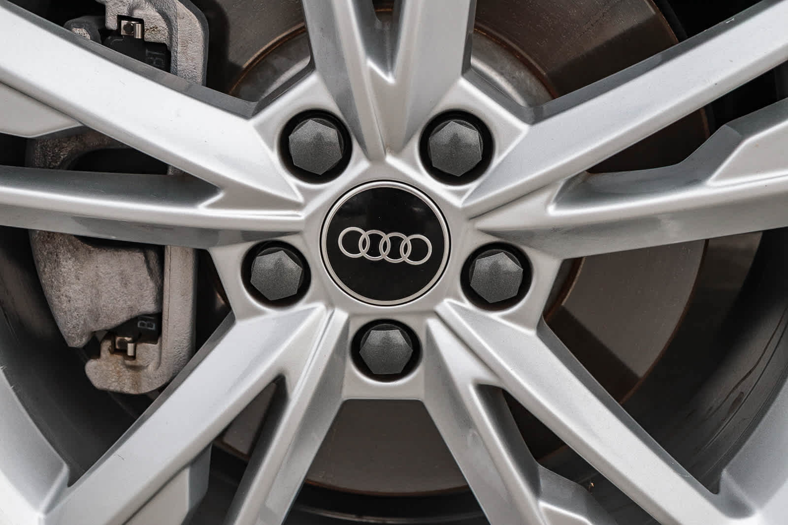 Thumbnail: 2023 Audi Q3 - 15