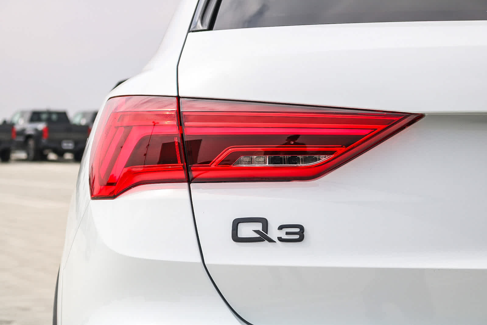 Thumbnail: 2025 Audi Q3 - 12