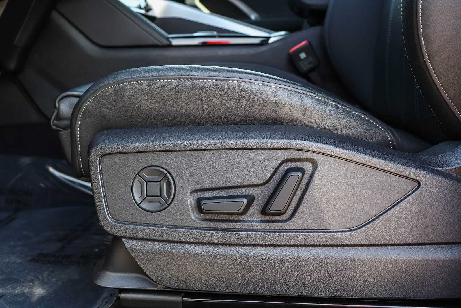 Thumbnail: 2025 Audi Q5 - 25