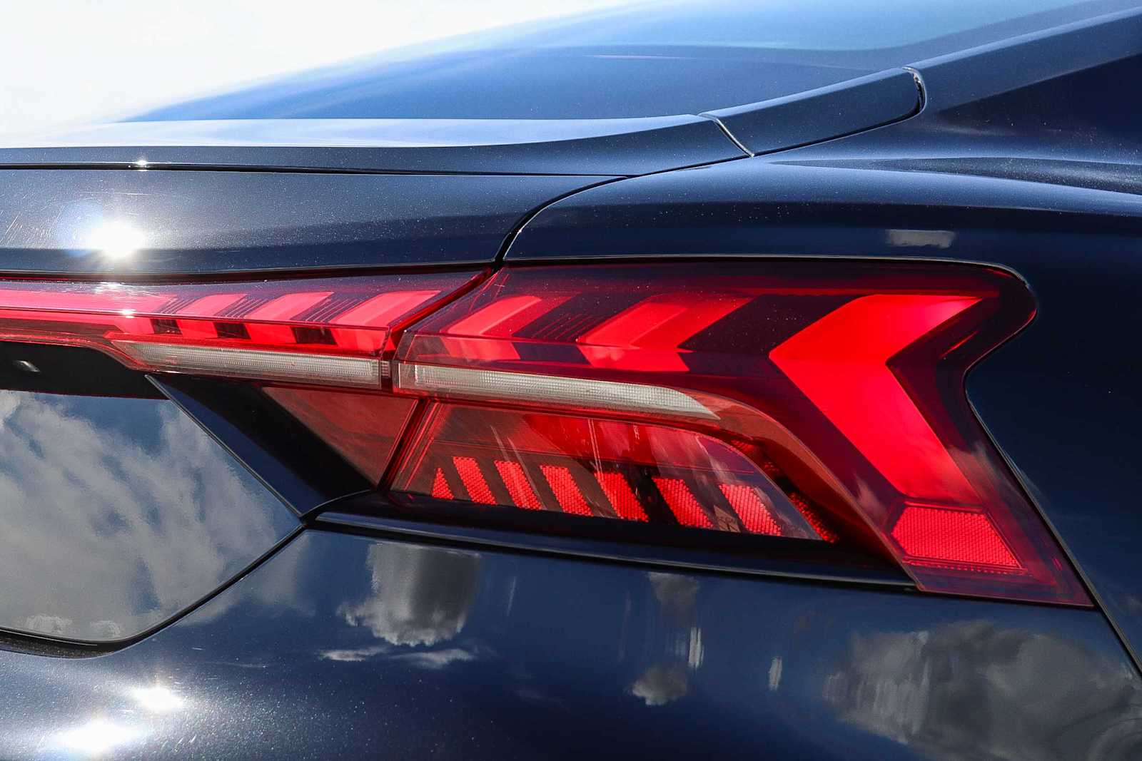 Thumbnail: 2023 Audi e-tron GT - 10