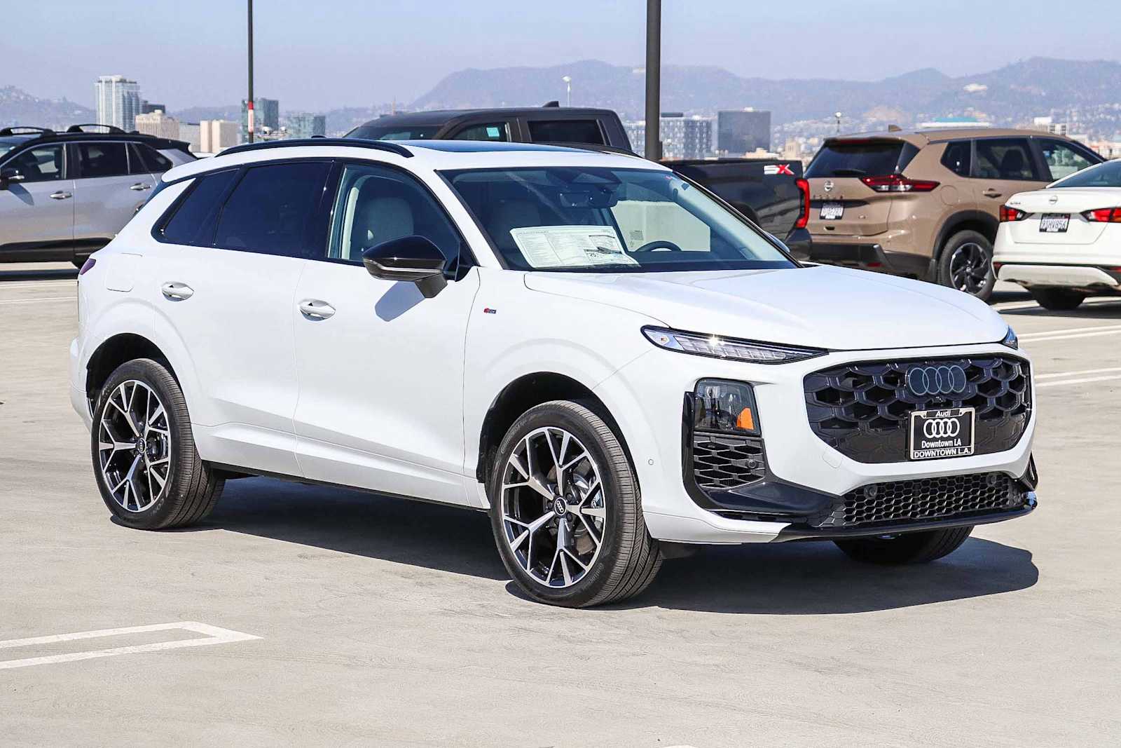 Thumbnail: 2026 Audi Q3 - 3