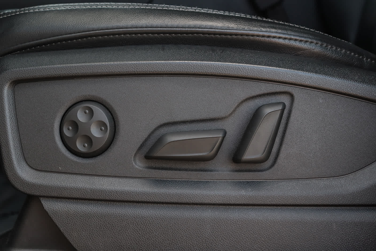 Thumbnail: 2023 Audi Q5 - 27