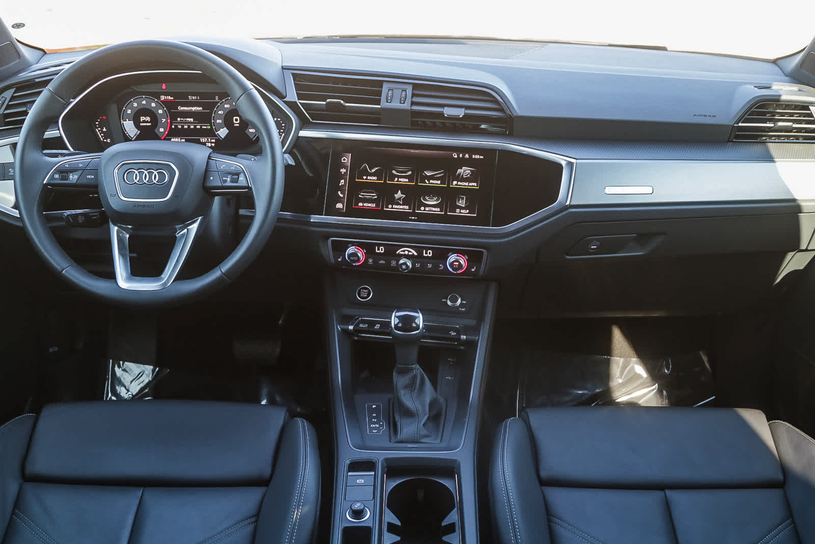 Thumbnail: 2025 Audi Q3 - 12