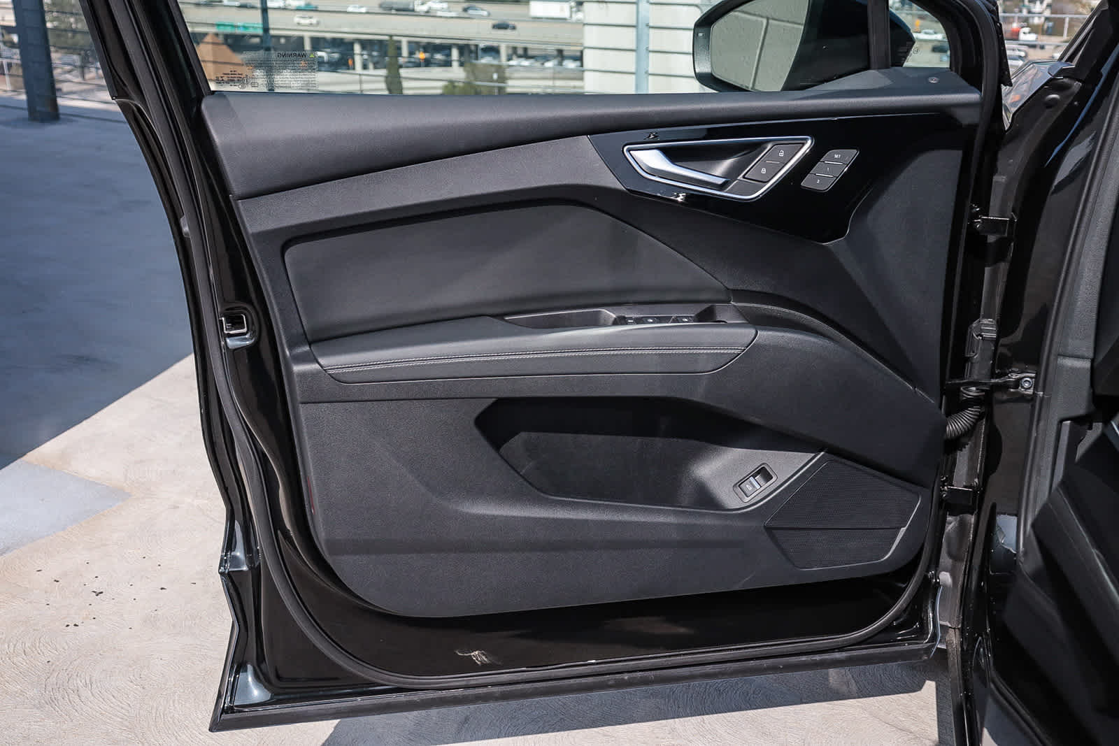 Thumbnail: 2023 Audi Q4 e-tron - 29