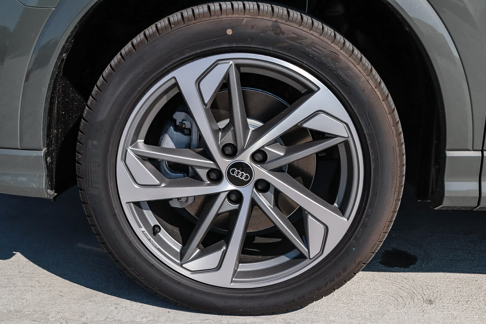 Thumbnail: 2025 Audi Q3 - 14