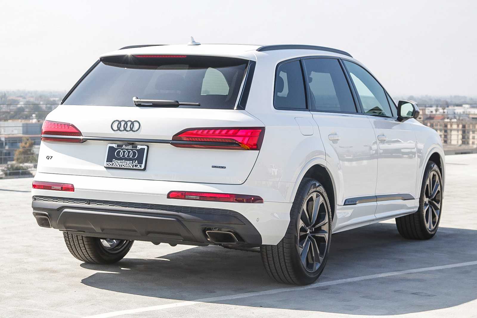 Thumbnail: 2025 Audi Q7 - 6