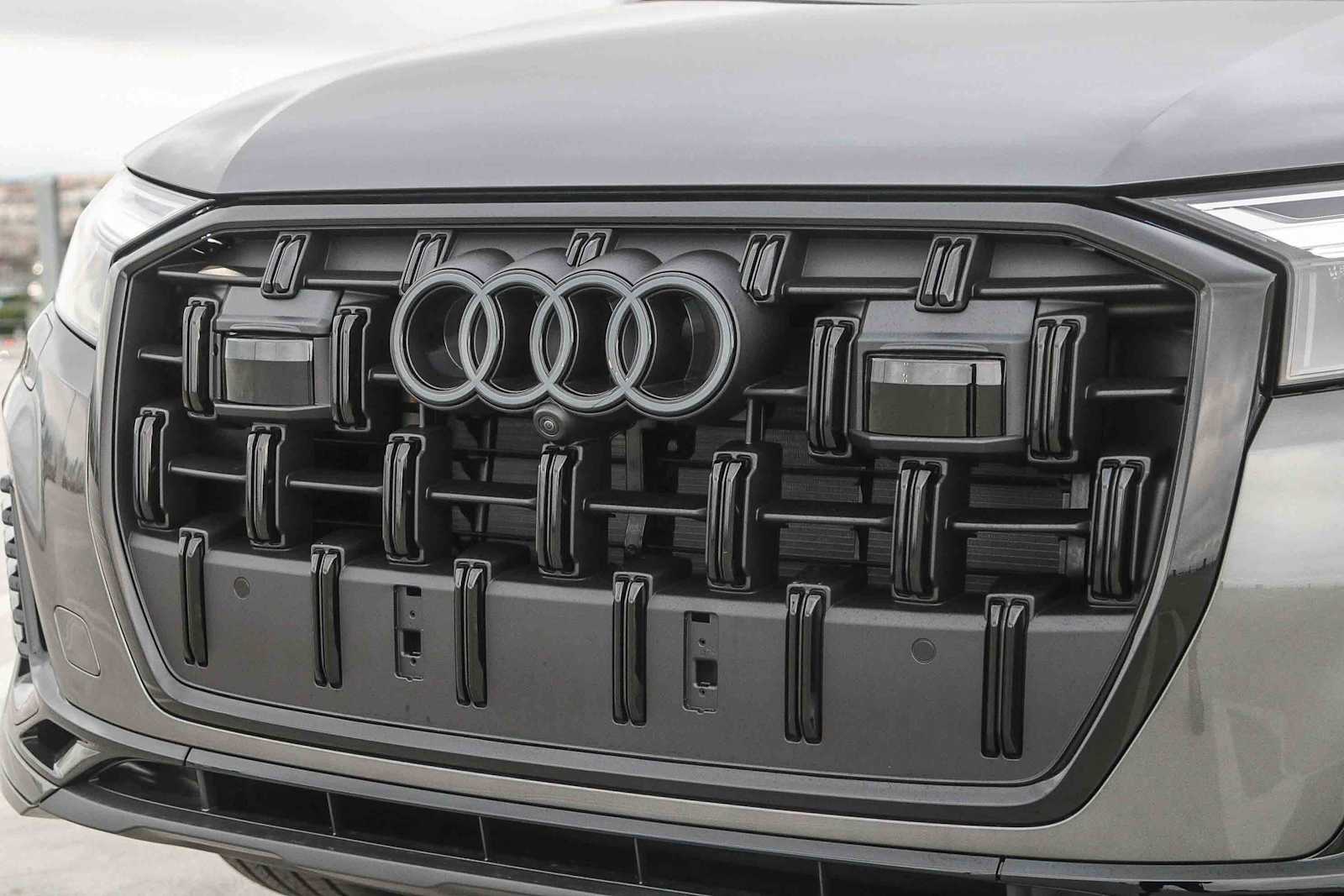 Thumbnail: 2026 Audi Q7 - 6