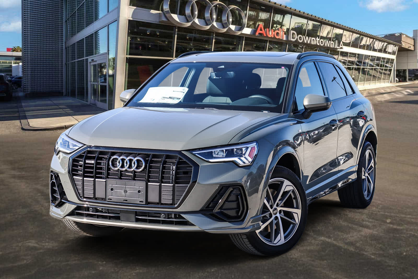 Thumbnail: 2025 Audi Q3 - 1