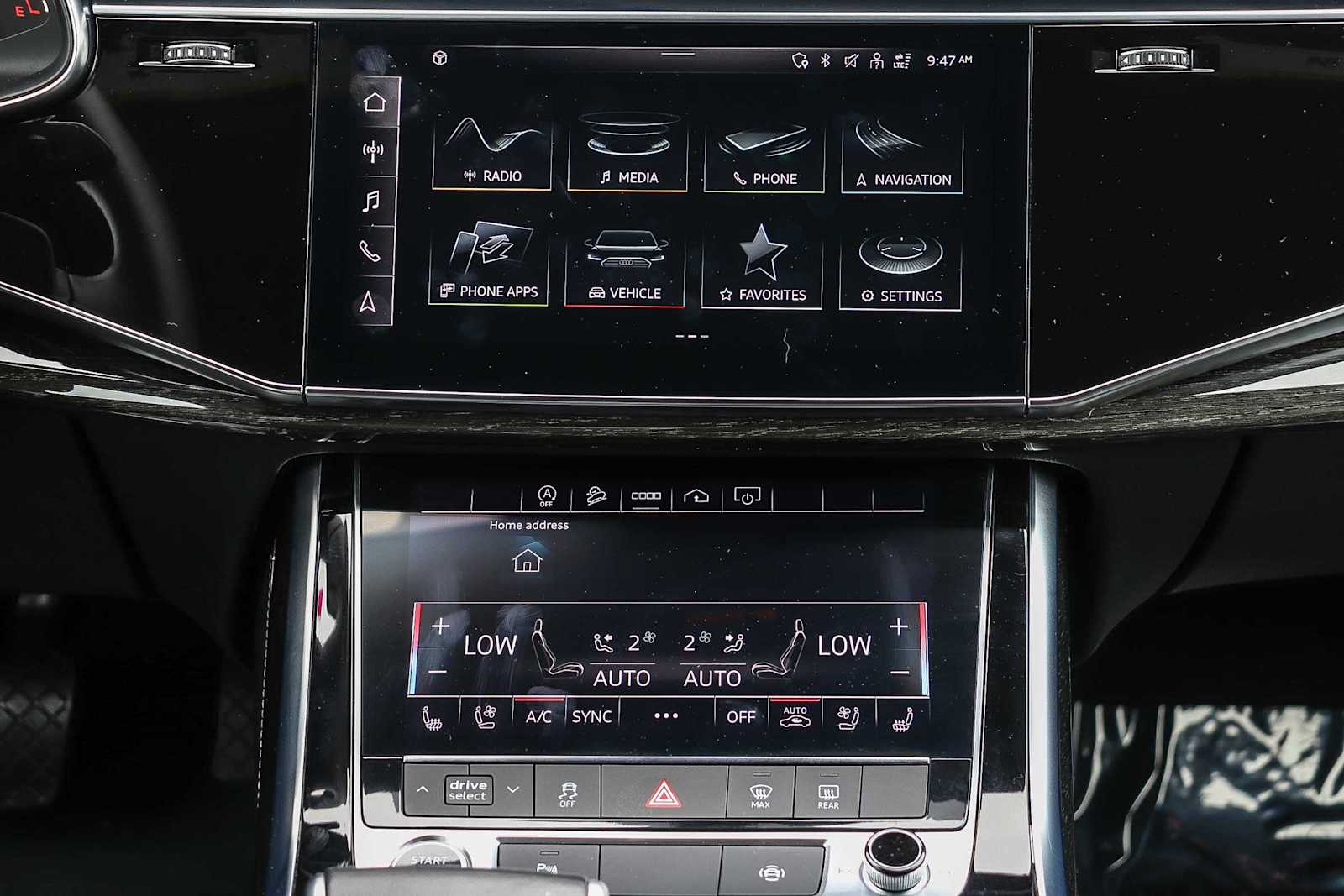 Thumbnail: 2023 Audi Q8 - 17