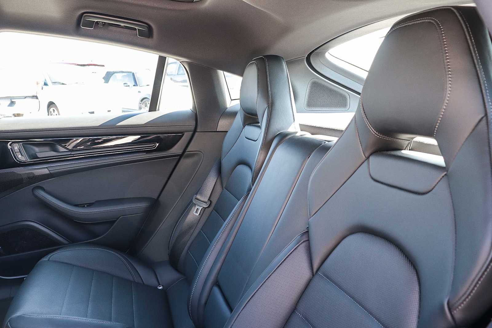 Thumbnail: 2025 Porsche Panamera - 22