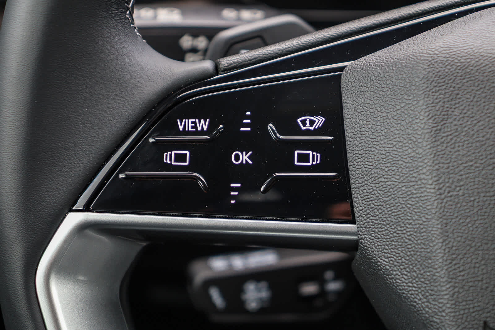 Thumbnail: 2025 Audi Q5 - 21