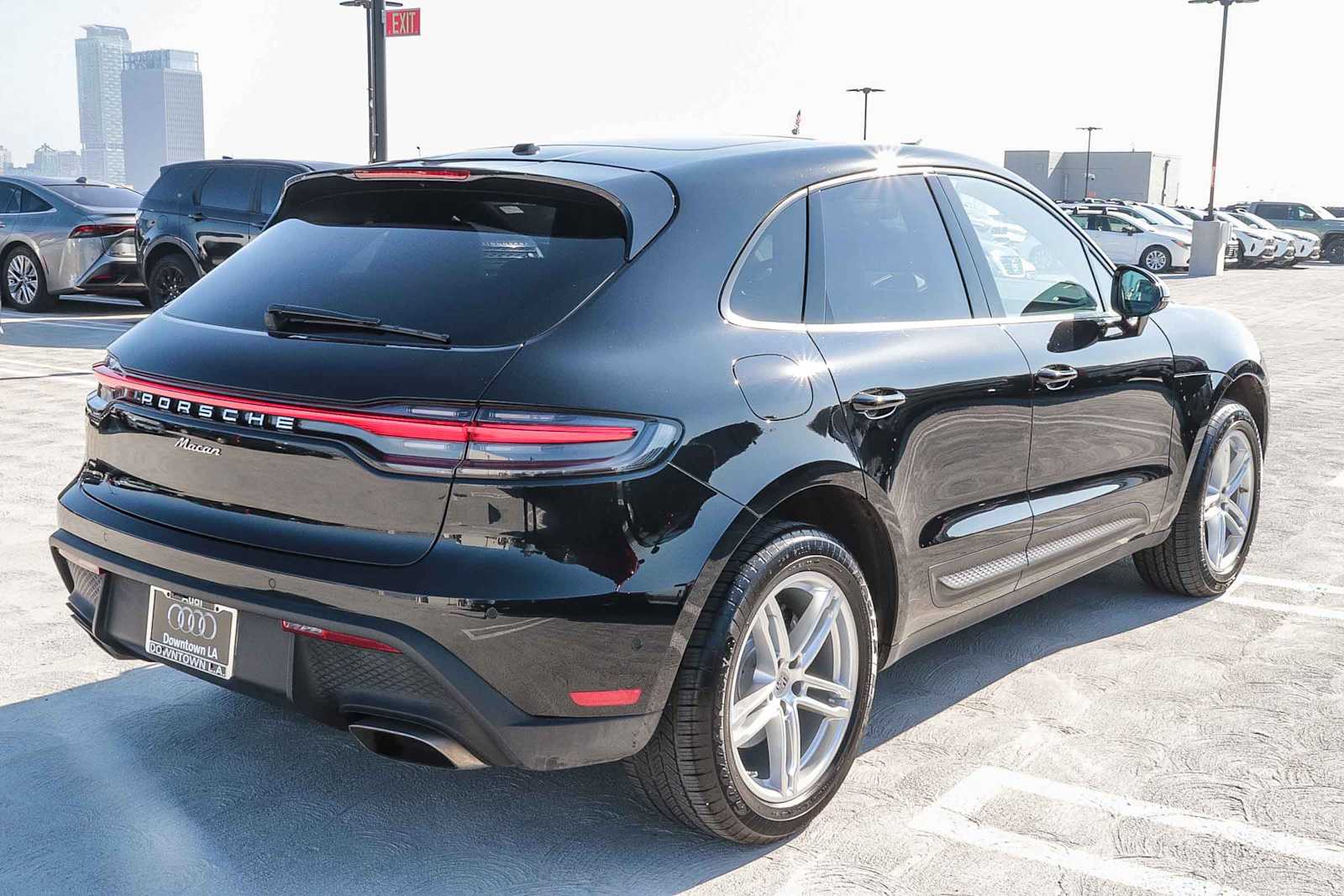 Thumbnail: 2023 Porsche Macan - 7