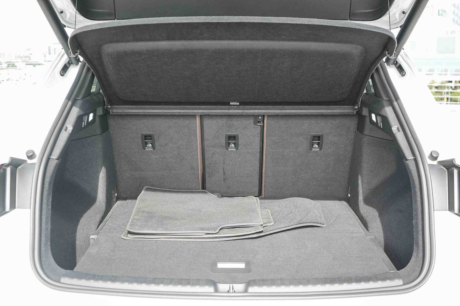 Thumbnail: 2023 Audi Q4 e-tron - 37